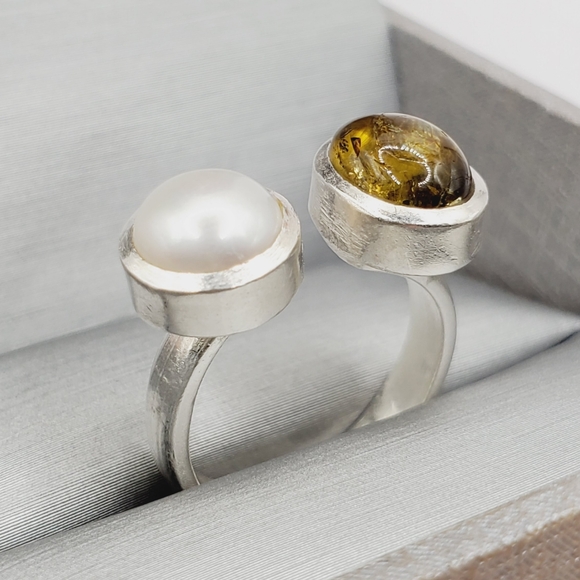 Jewelry - Genuine Cabochon Citrine & Pearl Bezel Set 925 Sterling Silver Ring